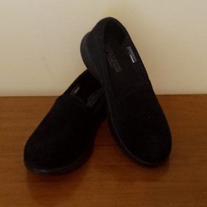 Skechers Womens Leather Upper Balance Slip-on - Black, 6.5M (New without…